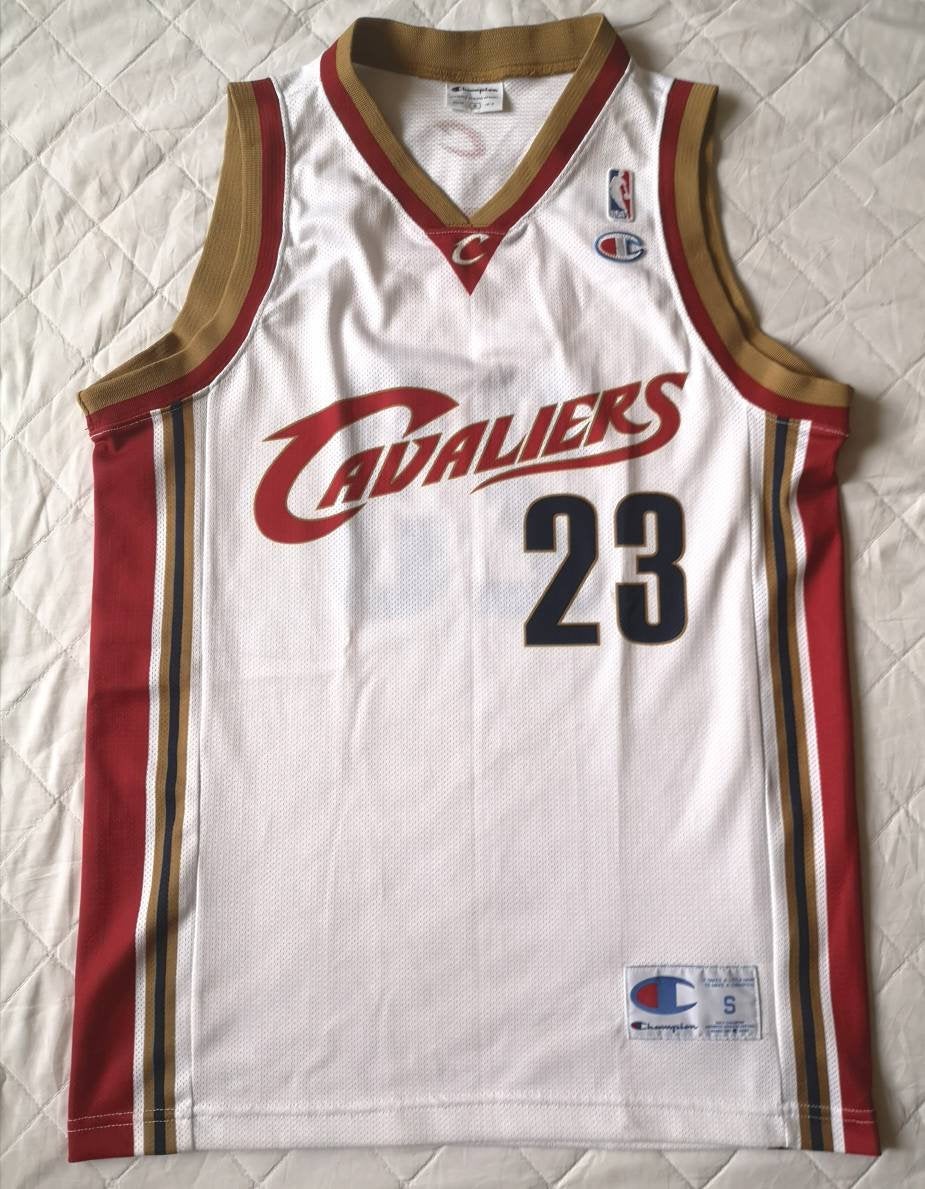 Lebron james vintage cavs jersey on sale