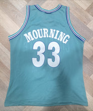 Load image into Gallery viewer, Jersey Alonzo Mourning #33 Charlotte Hornets NBA Vintage
