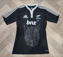 Load image into Gallery viewer, Rare Jersey NZ Maori All Blacks 2012 European Tour Player Issue
