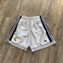 Load image into Gallery viewer, Vintage Shorts Real Madrid Adidas
