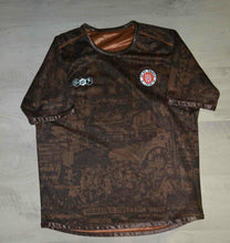 Load image into Gallery viewer, Jersey Rouwen Hennings St Pauli 2010-2011 Réversible Centenary Collection
