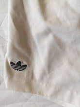 Load image into Gallery viewer, Authentic Shorts Adidas 1980&#39;s Vintage
