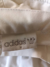 Load image into Gallery viewer, Authentic Shorts Adidas 1980&#39;s Vintage
