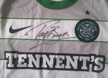 Load image into Gallery viewer, Authentic jersey Celtic 2011-2012 Away Nike with Autograph

