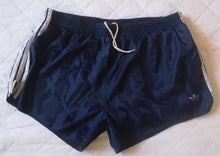 Load image into Gallery viewer, Authentic Shorts Adidas 1980&#39;s Vintage
