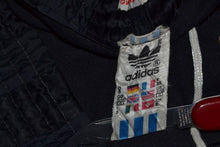 Load image into Gallery viewer, Authentic Shorts Adidas 1980&#39;s Vintage
