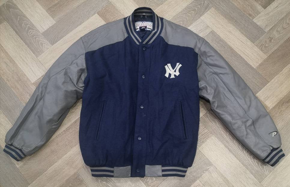 Bomber New York Yankees MLB Majestic Pro Player Genuine Merchandise Vintage