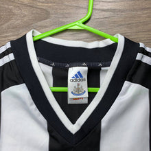 Load image into Gallery viewer, Jersey Newcastle United 2001-2003 home Adidas Vintage
