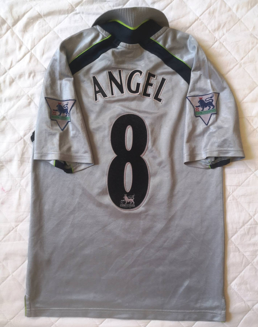 Jersey Angel #8 Aston Villa 2001-2002 away Reebok Vintage