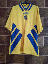 Load image into Gallery viewer, Jersey Sweden 1994-1996 home Adidas Vintage
