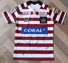 Load image into Gallery viewer, Jersey Josh Charnley #2 Wigan Warriors Rugby 2015 Player Issue with Autographs
