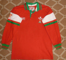 Load image into Gallery viewer, Jersey Rugby Wales 1991-1992 Cotton Traders Vintage
