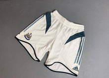 Load image into Gallery viewer, Shorts Newcastle United 2005-06 Vintage
